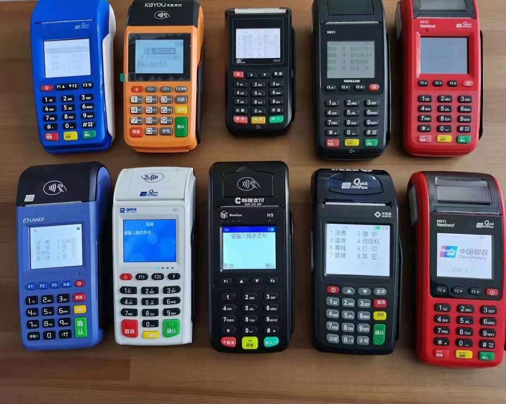 从拒绝到推荐：一个餐饮老板的文山刷卡机使用记